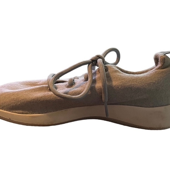 Allbirds Women’s Wool Running Shoes - Picture 6 of 8
